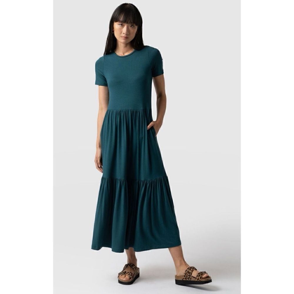 Saint + Sofia Short Sleeve Greenwich
Dress Asymmetric in Deep Green Size 14 NWT
